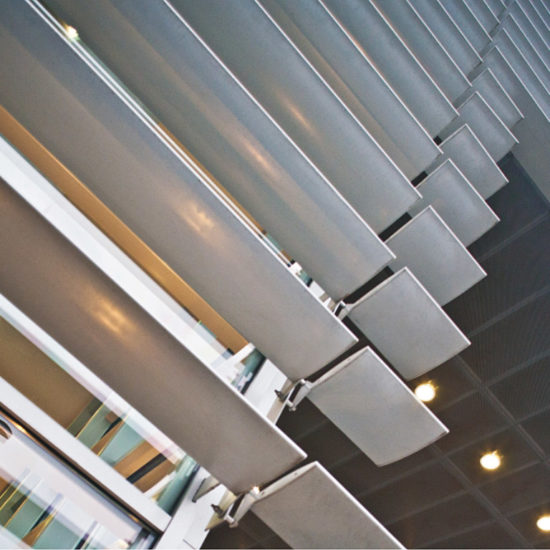 Protection solaire des façades avec des lames aluminium